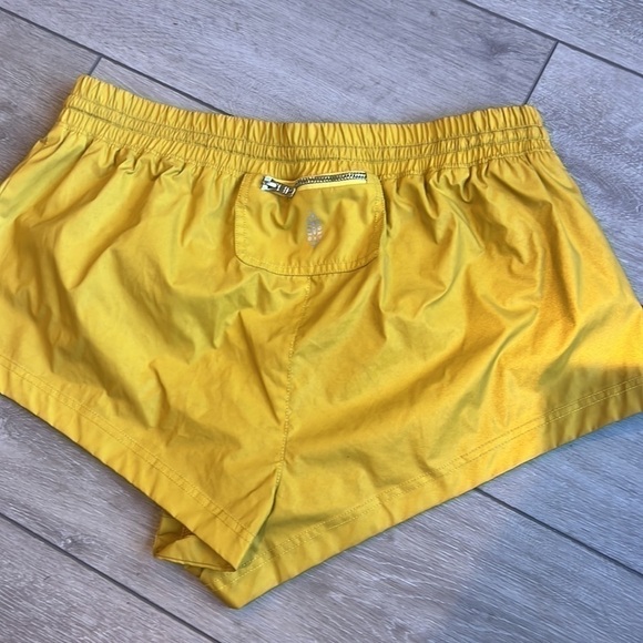 FREE people gold elastic waist reflection pull on athletic shorts size large - Picture 6 of 9